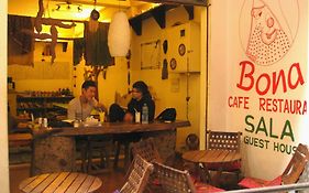Bona Cafe Restaurant & Sala Guest House